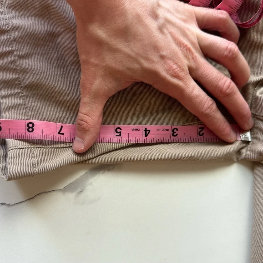 Topman Men’s 28W Light Gray and Beige Skinny Fit Shorts 9’